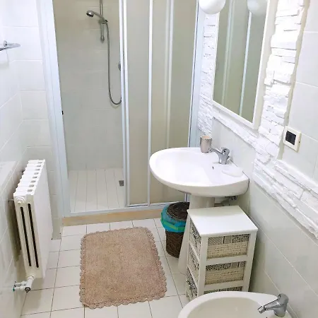 Posto Nove 3* 코로폴리